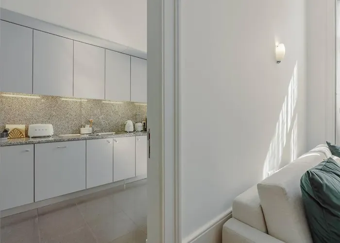 Luxury In Flores By Kobi * Porto